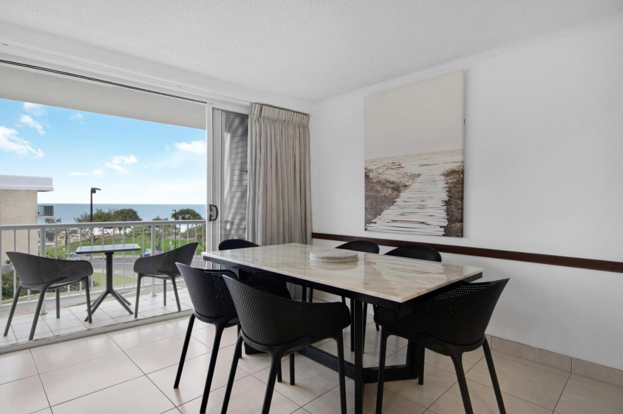 Capeview Apartments - Right On Kings Beach Caloundra Exterior photo