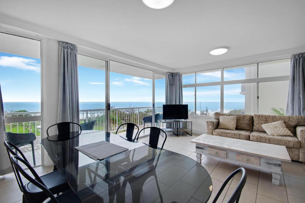Capeview Apartments - Right On Kings Beach Caloundra Exterior photo