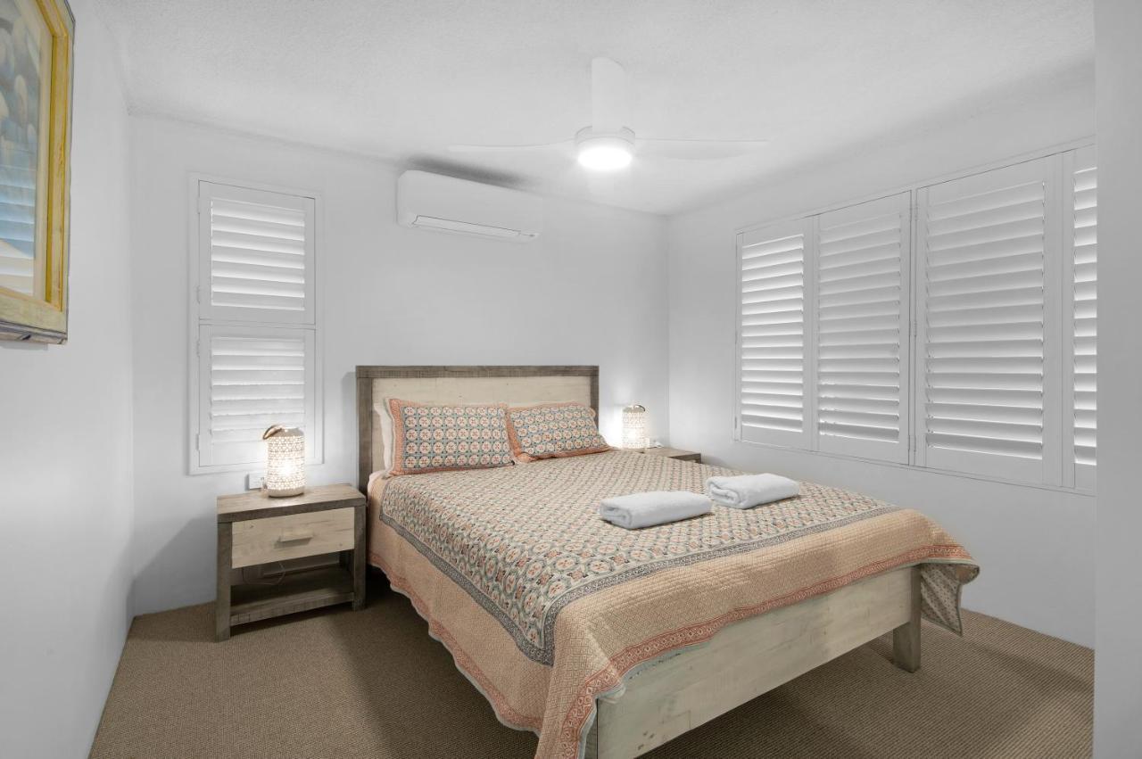 Capeview Apartments - Right On Kings Beach Caloundra Exterior photo