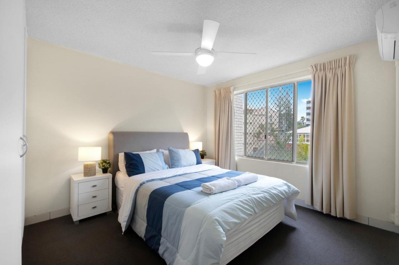 Capeview Apartments - Right On Kings Beach Caloundra Exterior photo