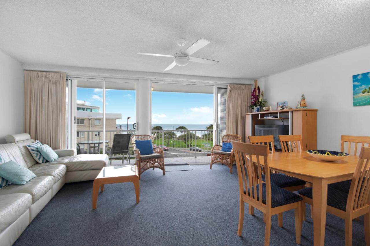 Capeview Apartments - Right On Kings Beach Caloundra Exterior photo