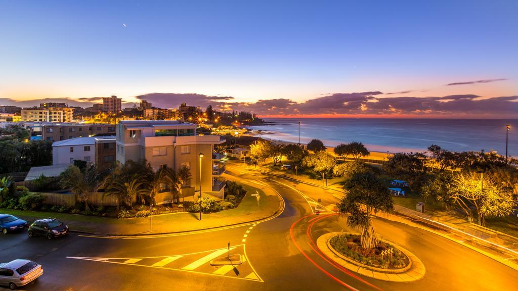 Capeview Apartments - Right On Kings Beach Caloundra Exterior photo